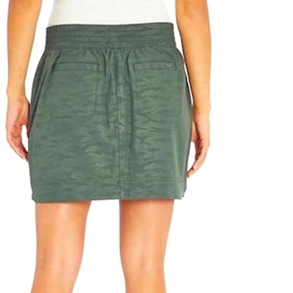 NEW! Orvis Camo Active Travel Skort Green SZ M - Picture 10 of 11
